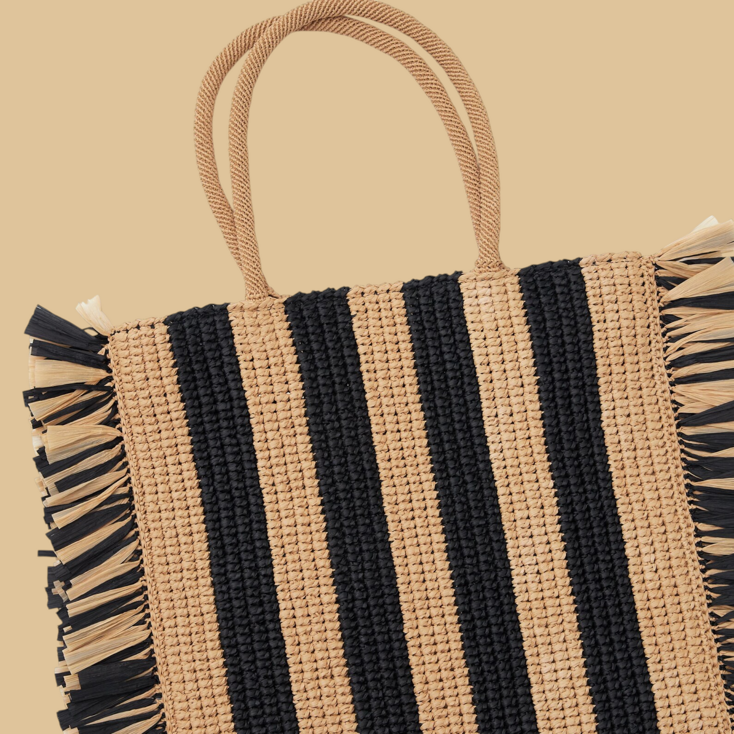 Handmade Organic Raffia Tote Bag with Minimalist Artisanal Weave