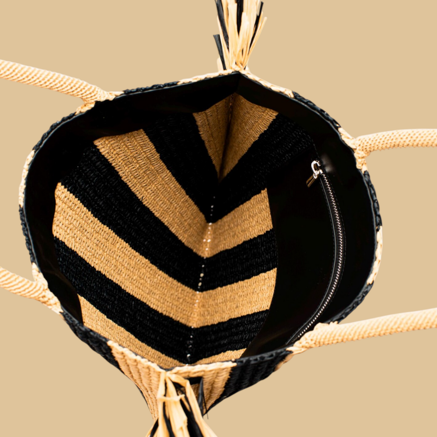 Handmade Organic Raffia Tote Bag with Minimalist Artisanal Weave